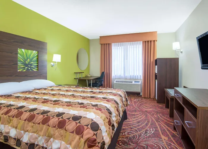 Super 8 By Wyndham Portales