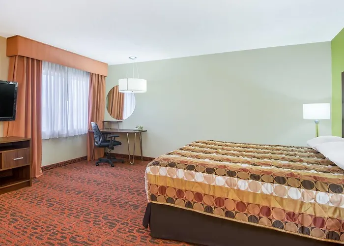 Super 8 By Wyndham Portales